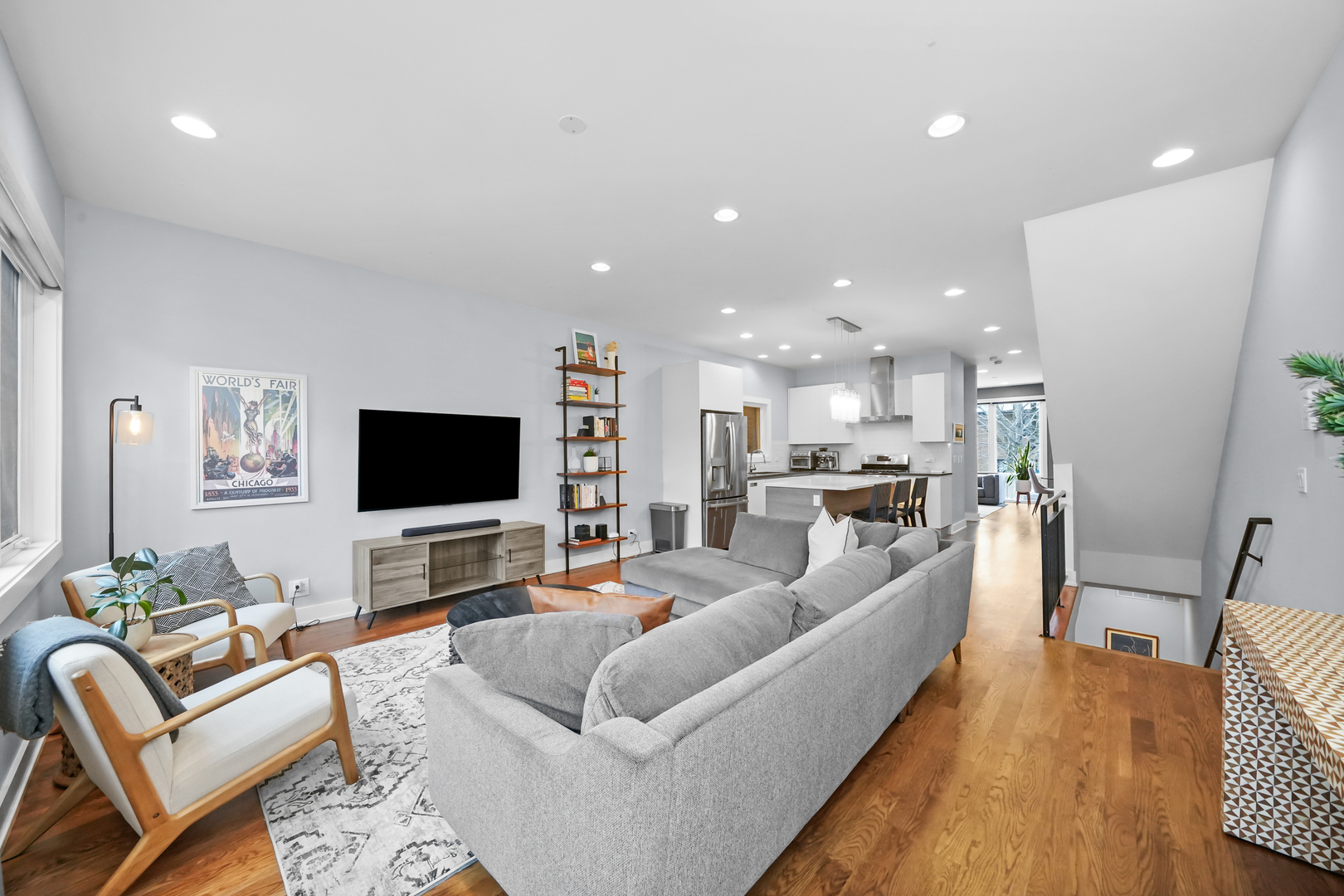 741 North Elizabeth Street, Unit 1 Chicago, IL 60642 - Photo 12 of 31