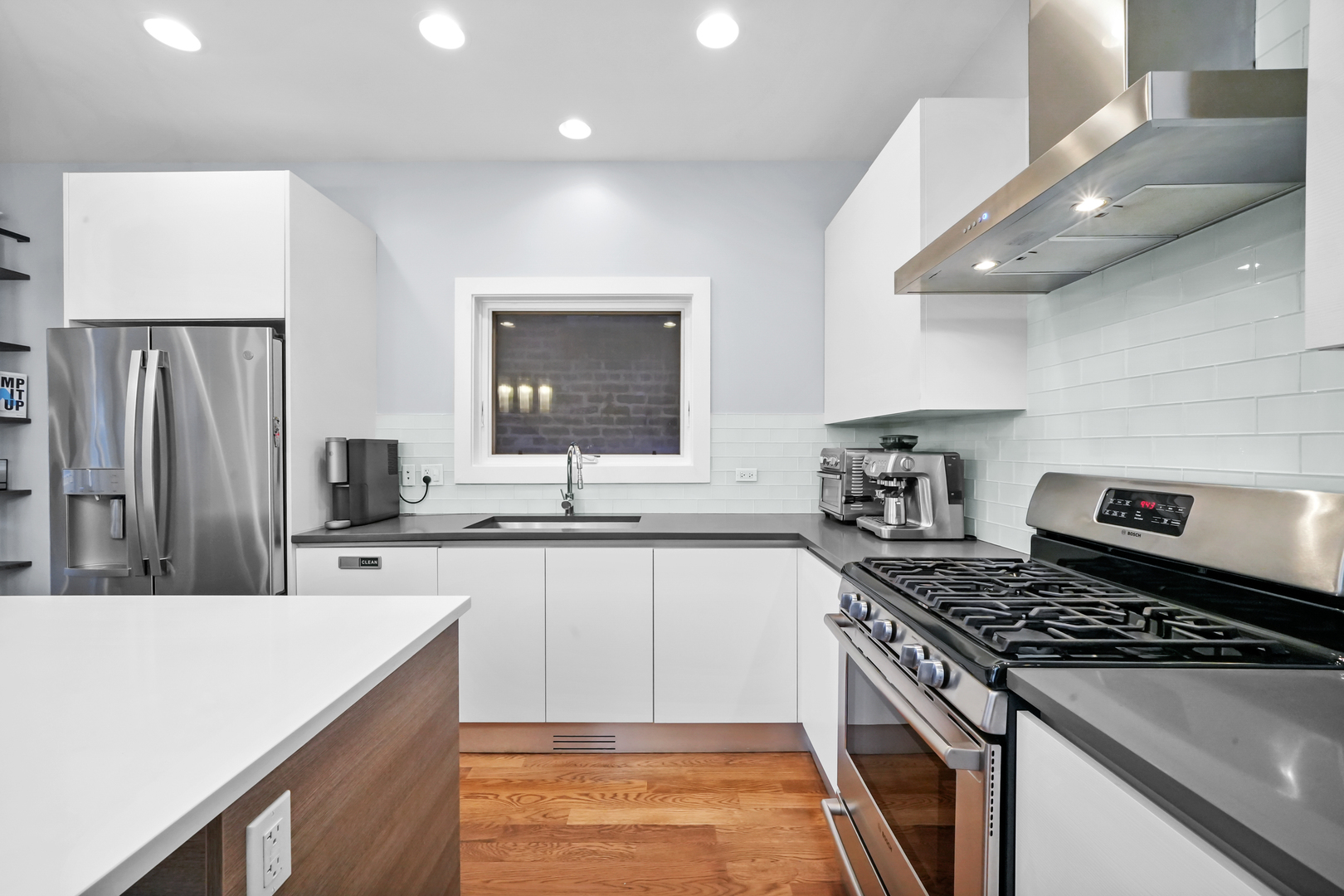 741 North Elizabeth Street, Unit 1 Chicago, IL 60642 - Photo 4 of 31