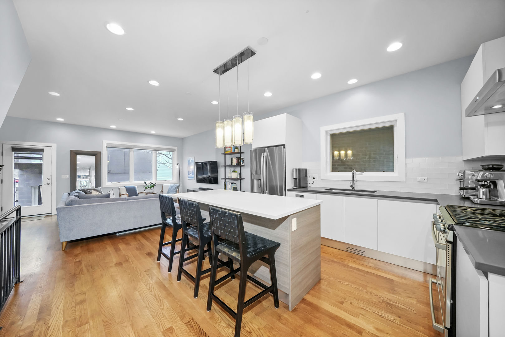 741 North Elizabeth Street, Unit 1 Chicago, IL 60642 - Photo 8 of 31