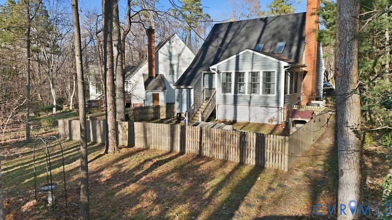 14607 Chatmoss Court Midlothian, VA 23112 - Photo 26 of 41 a view of residential houses with trees
