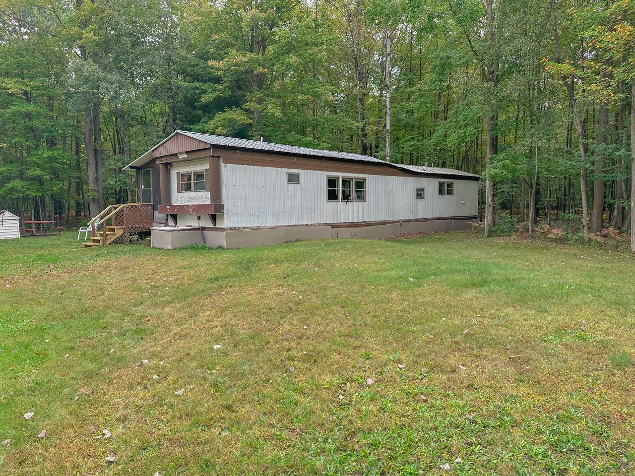 1628 Jones Road Beaverton, MI 48612 - Photo 1 of 13