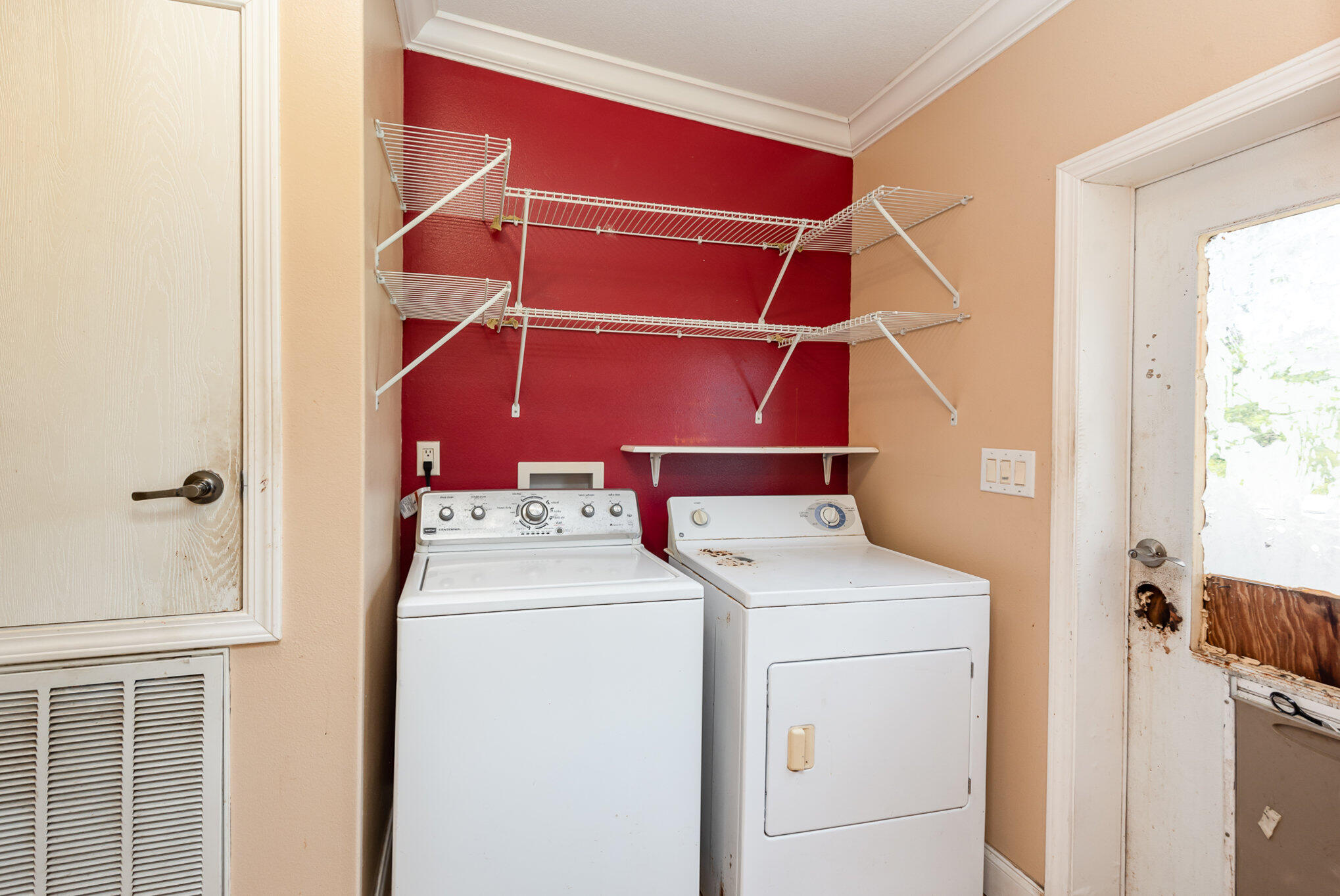 4850 Harrison Road Mims, FL 32754 - Photo 22 of 28 a utility room with dryer and washer