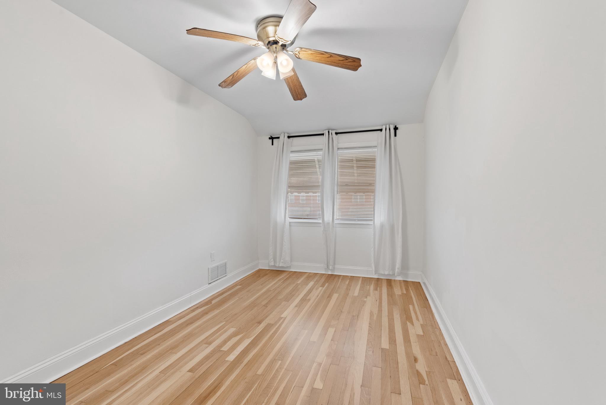 1922 Oxley Road Baltimore, MD 21222 - Photo 22 of 35