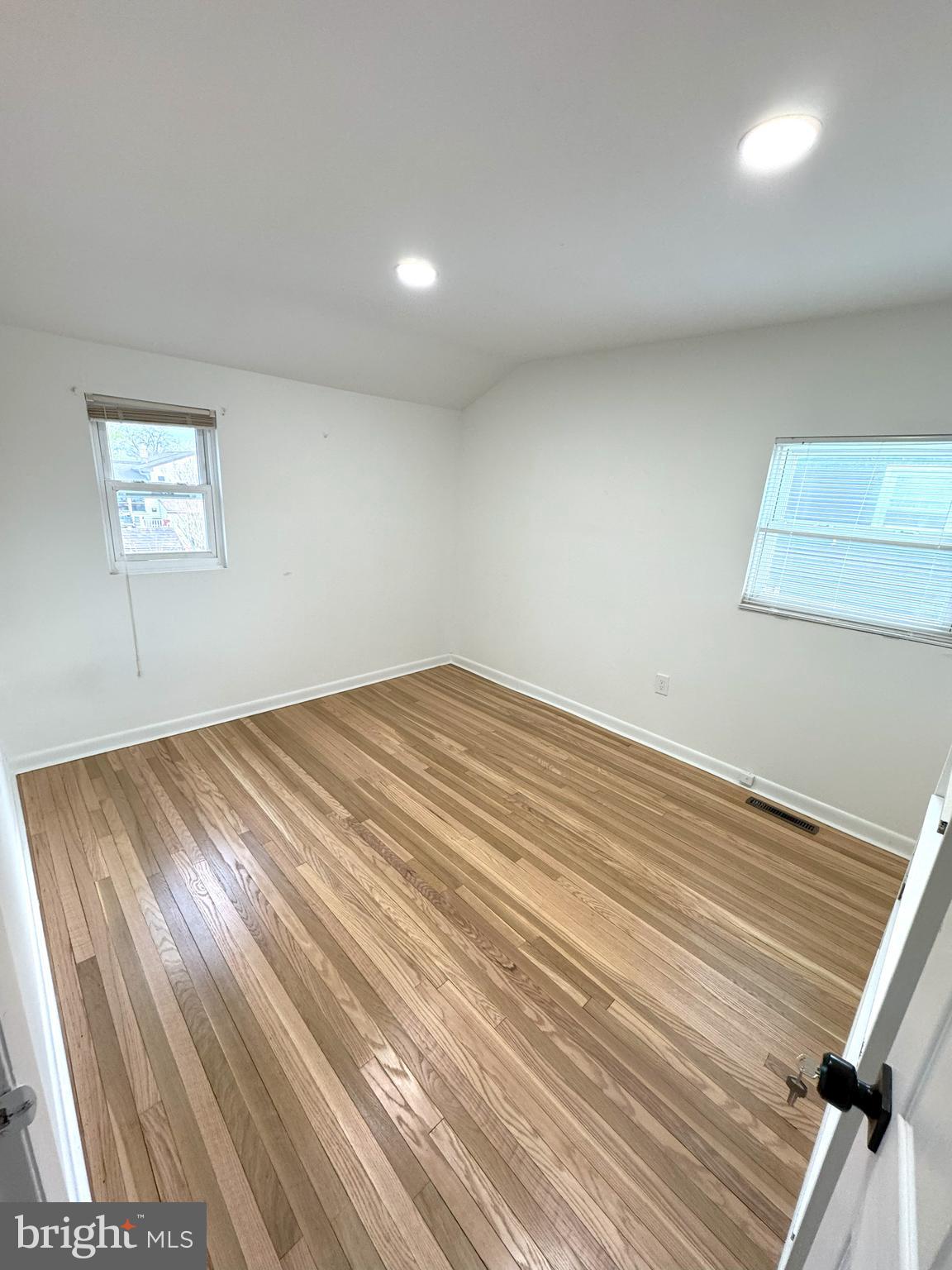420 Jefferson Avenue Beverly, NJ 08010 - Photo 12 of 30 Gallery Image 12