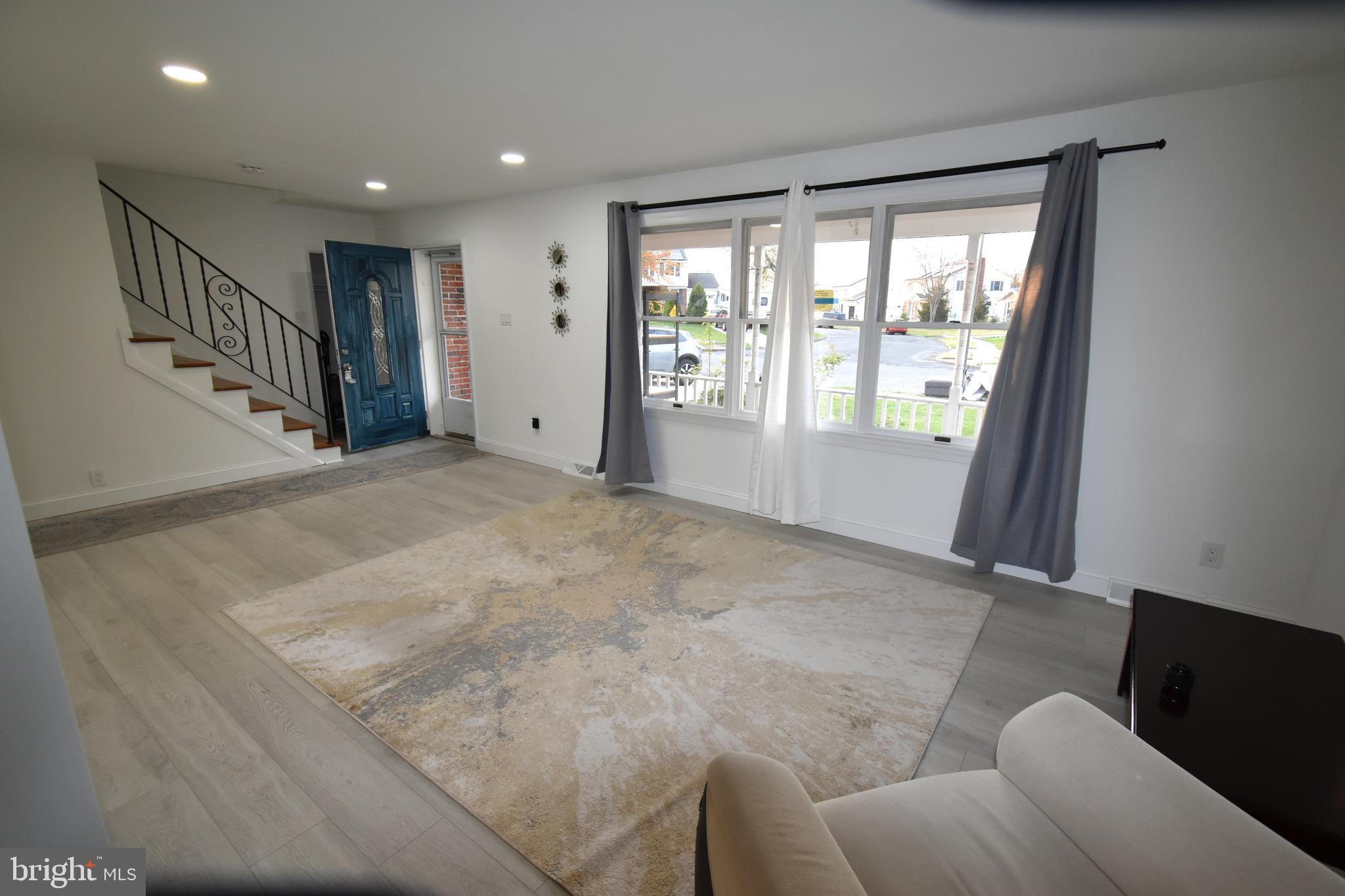420 Jefferson Avenue Beverly, NJ 08010 - Photo 4 of 30 family room