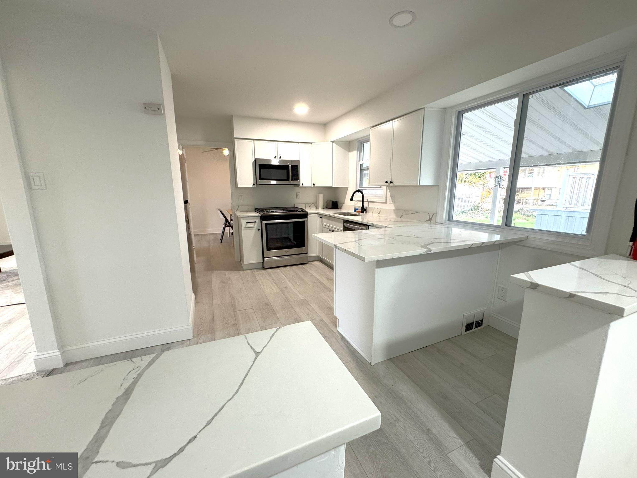 420 Jefferson Avenue Beverly, NJ 08010 - Photo 5 of 30 kitchen