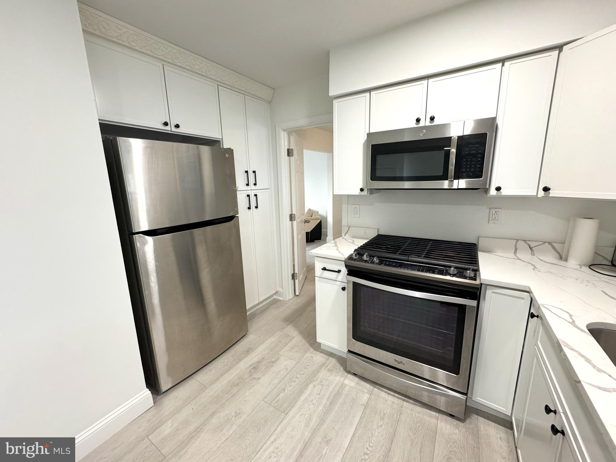 420 Jefferson Avenue Beverly, NJ 08010 - Photo 8 of 30 Gallery Image 8