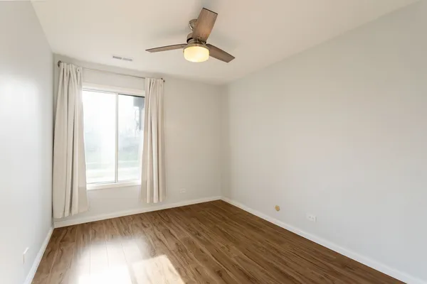 $279,999 | 1756 Plymouth Court, Unit B, Wheaton, IL 60189
