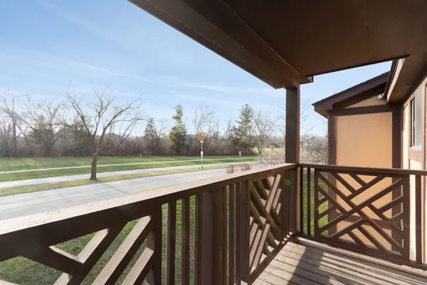 $279,999 | 1756 Plymouth Court, Unit B, Wheaton, IL 60189