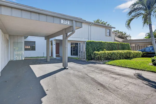 $4,500 | 372 Deer Creek East, Deerfield Beach, FL 33442