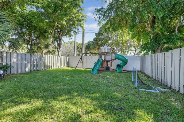 $4,500 | 372 Deer Creek East, Deerfield Beach, FL 33442