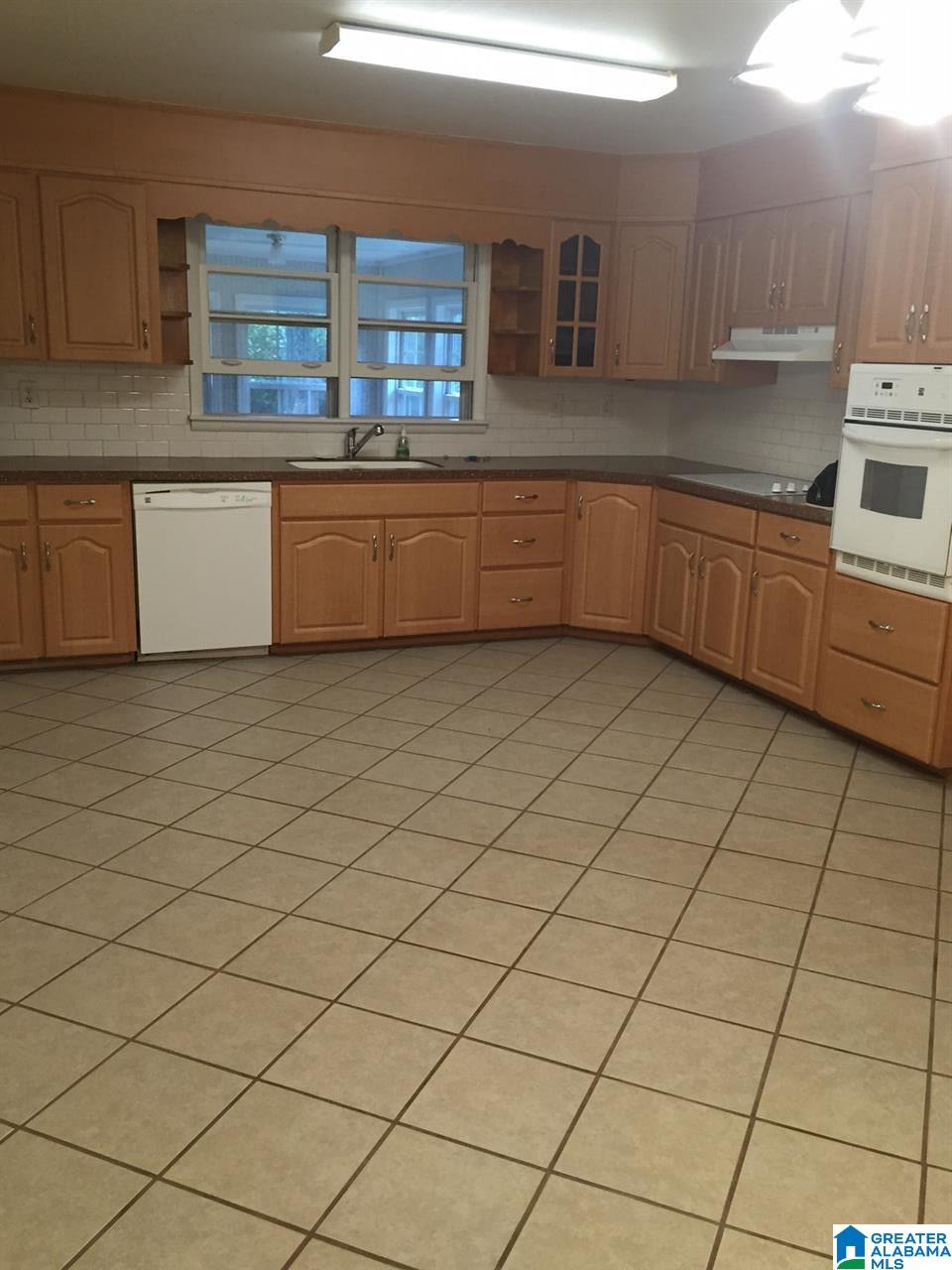 109 West Crest Road Bessemer, AL 35023 - Photo 3 of 16