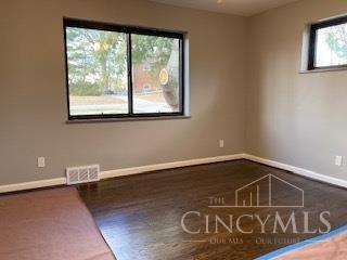 1130 Neeb Road Cincinnati, OH 45233 - Photo 11 of 38 Bedroom 3