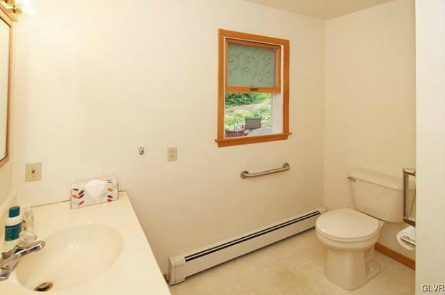 395 Molasses Road Bangor, PA 18013 - Photo 18 of 37 Gallery Image 18