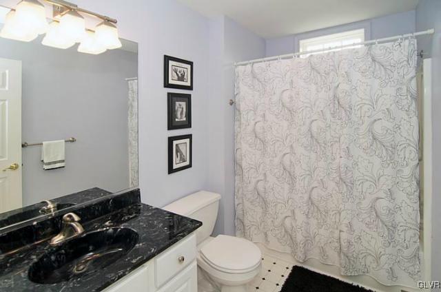 395 Molasses Road Bangor, PA 18013 - Photo 2 of 37 Gallery Image 2