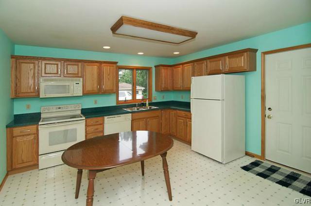 395 Molasses Road Bangor, PA 18013 - Photo 22 of 37 Gallery Image 22