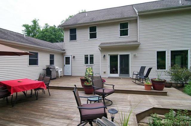 395 Molasses Road Bangor, PA 18013 - Photo 6 of 37 Gallery Image 6