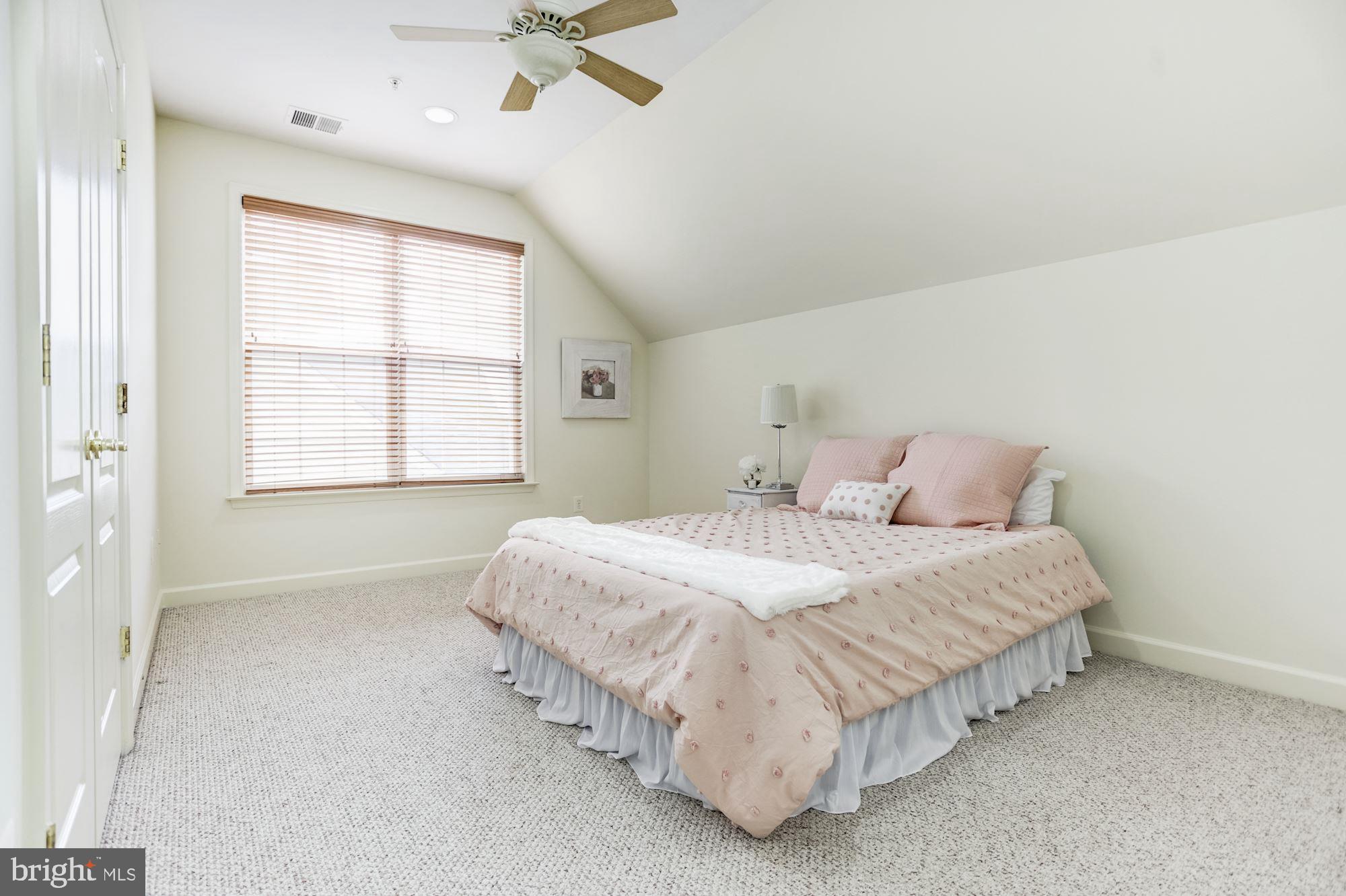 13028 St Clair Road Clarksburg, MD 20871 - Photo 37 of 68 Bedroom #3 with overhead lighting and ceiling fan