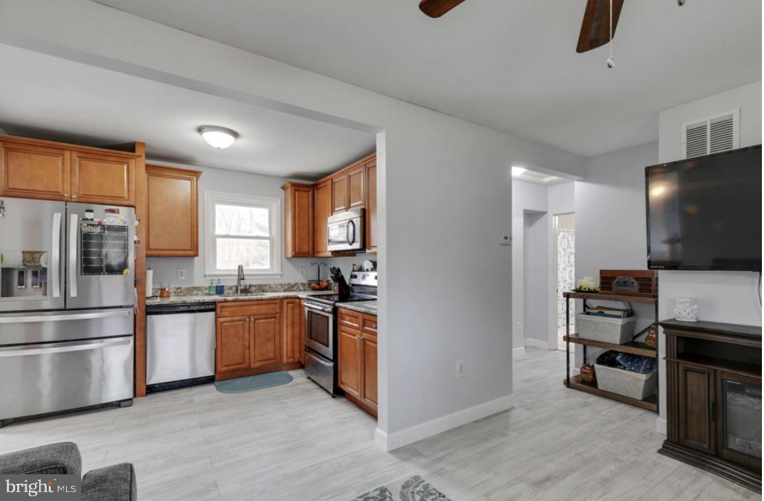 132 Colin Road Williamstown, NJ 08094 - Photo 6 of 21 Gallery Image 6