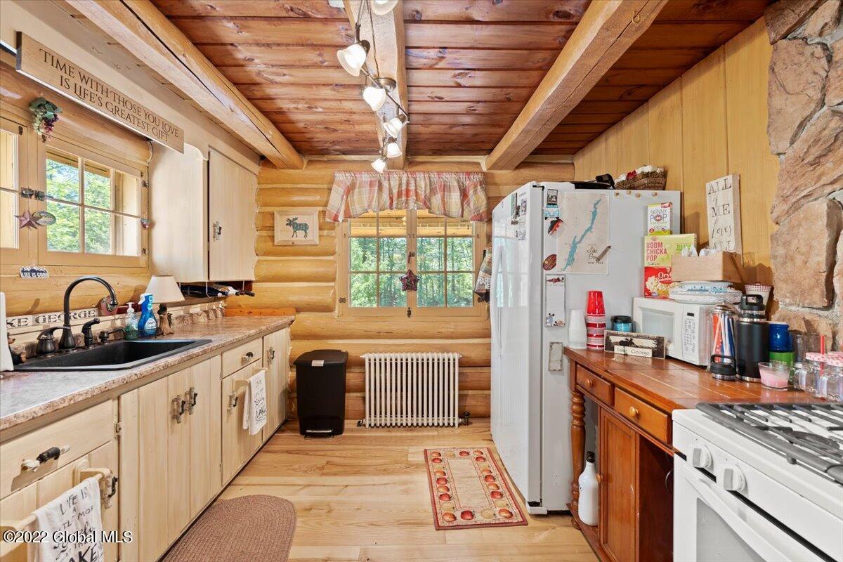 291 Middle Road Lake George, NY 12845 - Photo 12 of 32 20-DSC00477