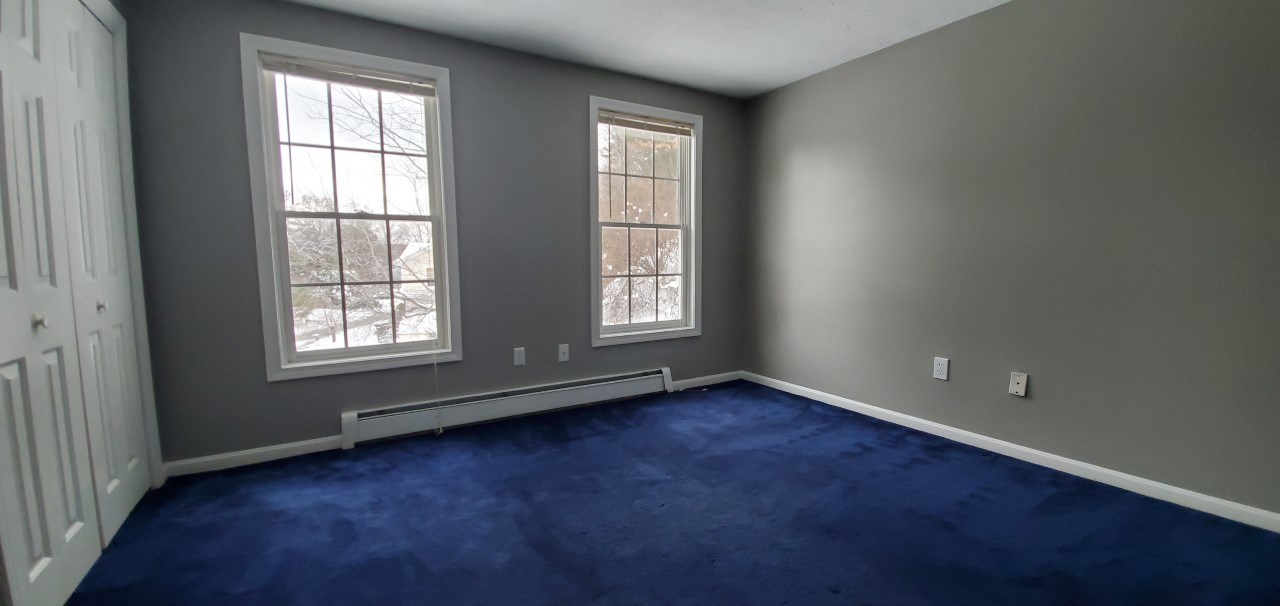 33 Dale Road Hooksett, NH 03106 - Photo 2 of 9
