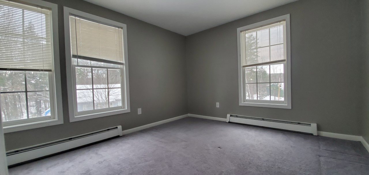 33 Dale Road Hooksett, NH 03106 - Photo 3 of 9