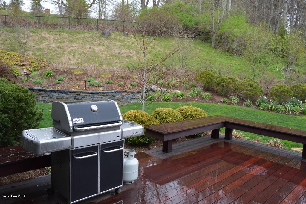 24 Ide Road Williamstown, MA 01267 - Photo 18 of 47 grillhll