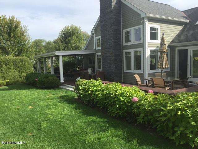 closerdeckbackyardshot