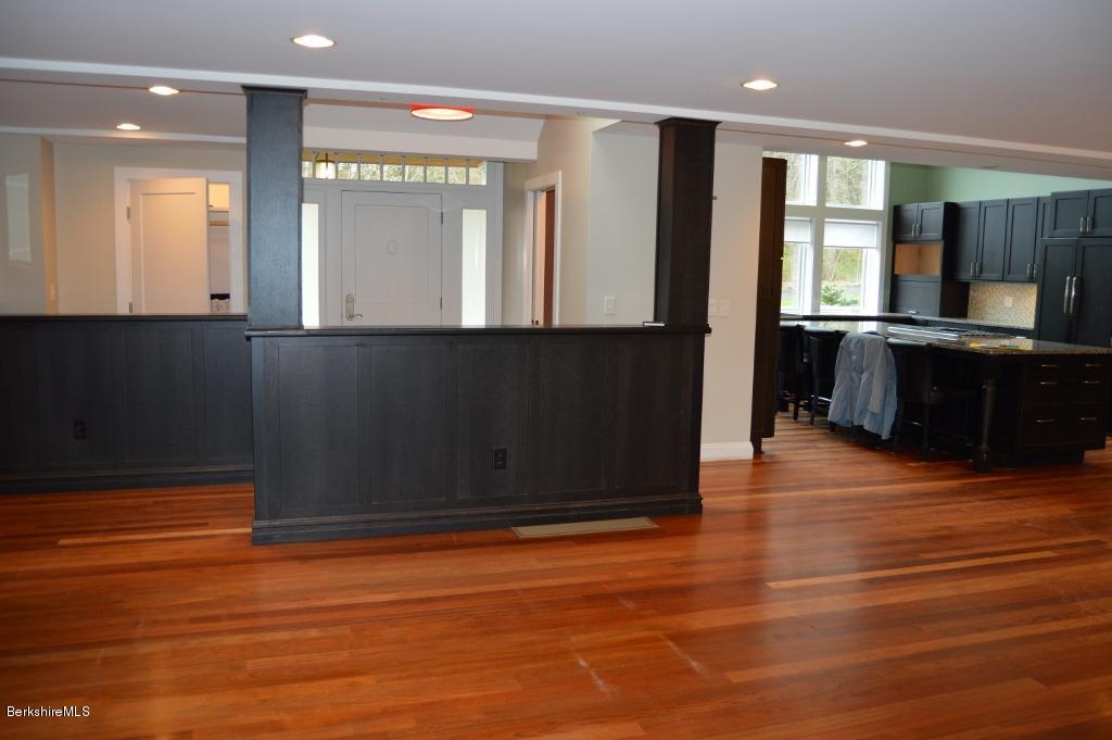 24 Ide Road Williamstown, MA 01267 - Photo 31 of 47 foyer