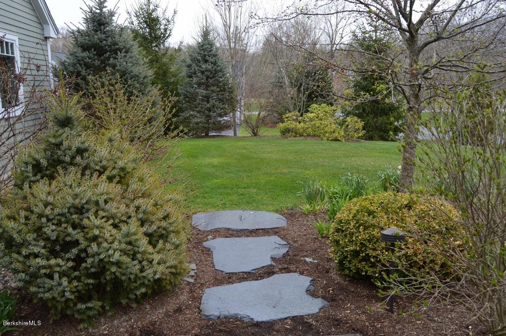 24 Ide Road Williamstown, MA 01267 - Photo 9 of 47 stonewalkway
