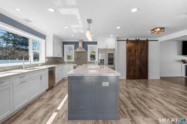 $975,000 | 30 Dee Lane, Stamford, CT 06902