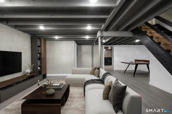 $975,000 | 30 Dee Lane, Stamford, CT 06902