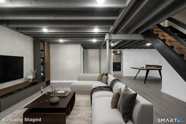 $975,000 | 30 Dee Lane, Stamford, CT 06902