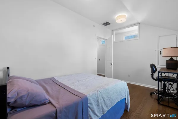 $975,000 | 30 Dee Lane, Stamford, CT 06902