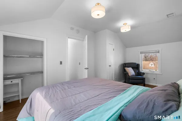 $975,000 | 30 Dee Lane, Stamford, CT 06902