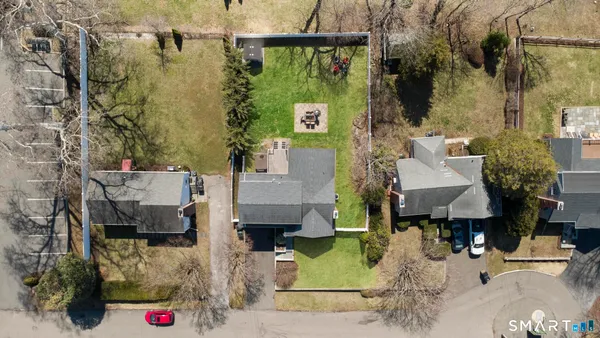 $975,000 | 30 Dee Lane, Stamford, CT 06902