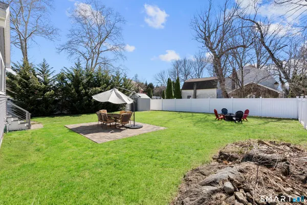 $975,000 | 30 Dee Lane, Stamford, CT 06902