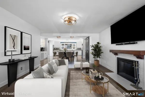 $975,000 | 30 Dee Lane, Stamford, CT 06902