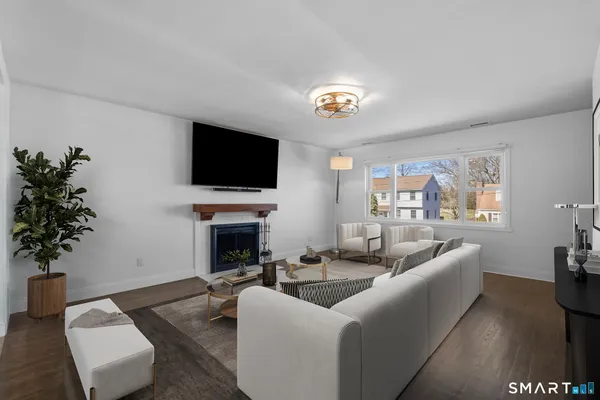 $975,000 | 30 Dee Lane, Stamford, CT 06902