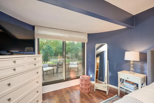 $3,000 | 3120 Dean Court, Minneapolis, MN 55416