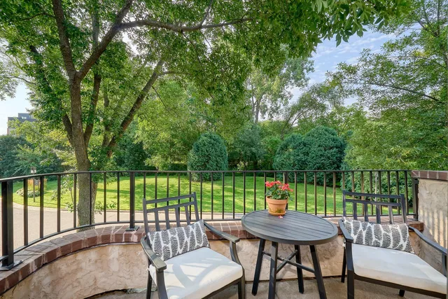 $3,000 | 3120 Dean Court, Minneapolis, MN 55416