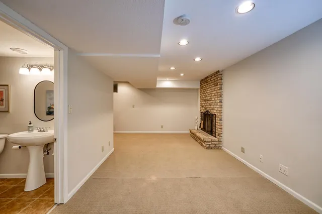 $3,000 | 3120 Dean Court, Minneapolis, MN 55416