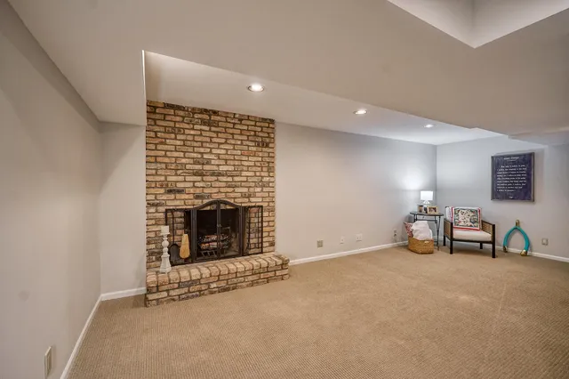 $3,000 | 3120 Dean Court, Minneapolis, MN 55416