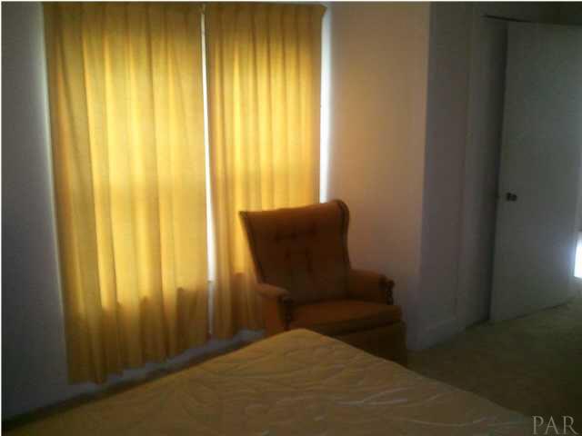 121 Madrid Road Cantonment, FL 32533 - Photo 14 of 24