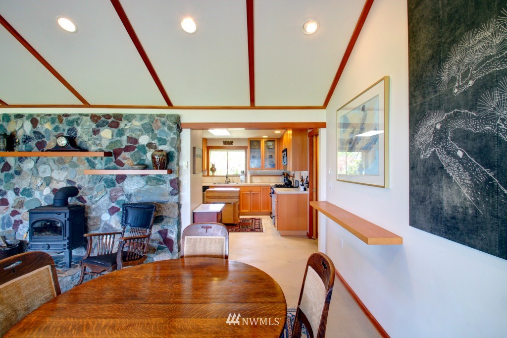 6338 West Shore Road Anacortes, WA 98221 - Photo 11 of 25 Gallery Image 11