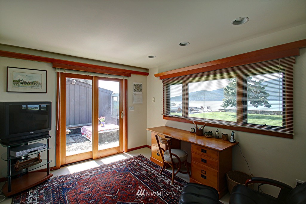 6338 West Shore Road Anacortes, WA 98221 - Photo 15 of 25 Gallery Image 15