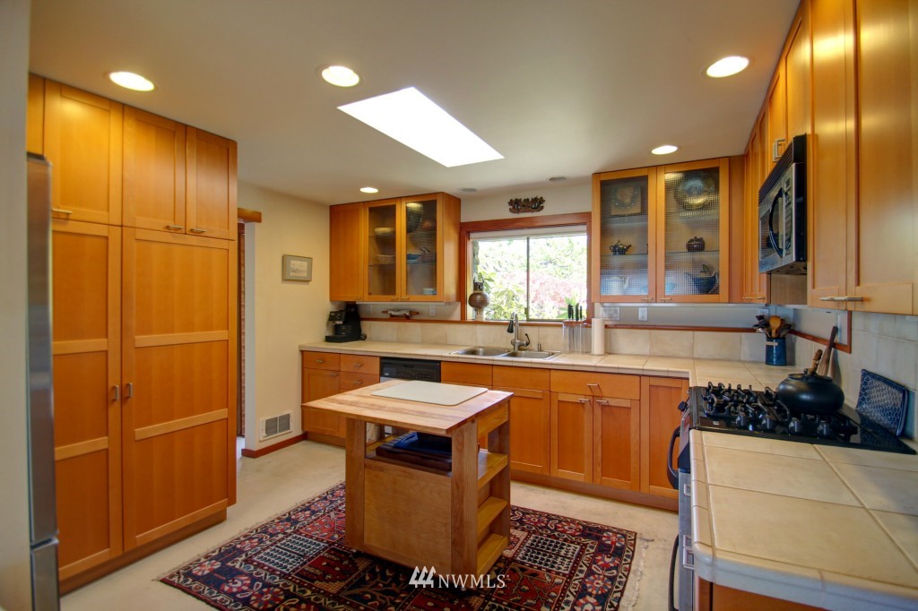 6338 West Shore Road Anacortes, WA 98221 - Photo 17 of 25 Gallery Image 17