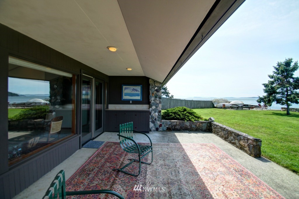 6338 West Shore Road Anacortes, WA 98221 - Photo 9 of 25 Gallery Image 9