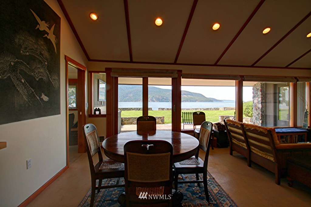 6338 West Shore Road Anacortes, WA 98221 - Photo 10 of 25 Gallery Image 10