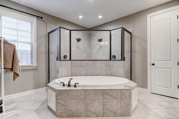 $2,500 | 8764 Brunswick Forest Drive, Bartlett, TN 38133